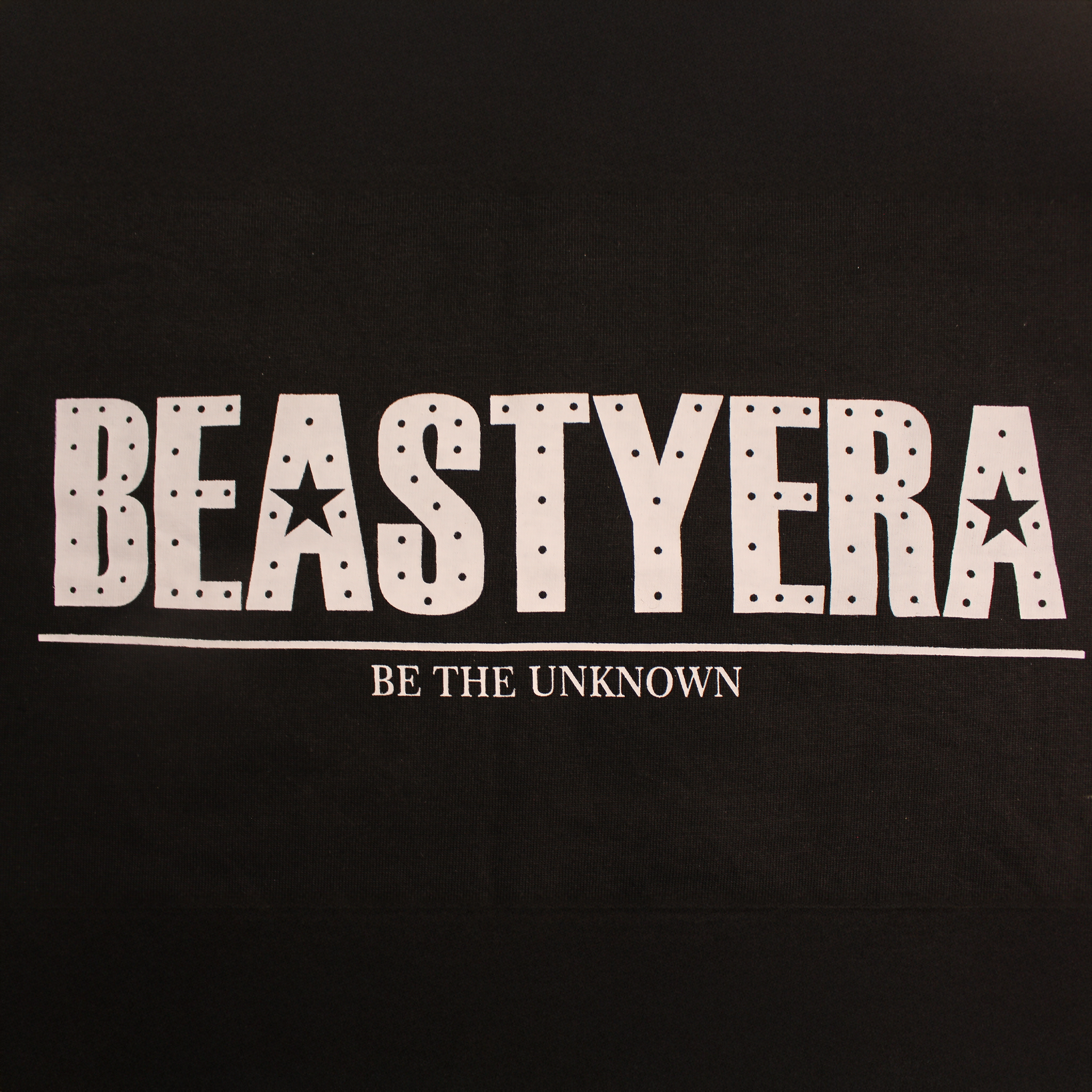 Quest i Black T-Shirt